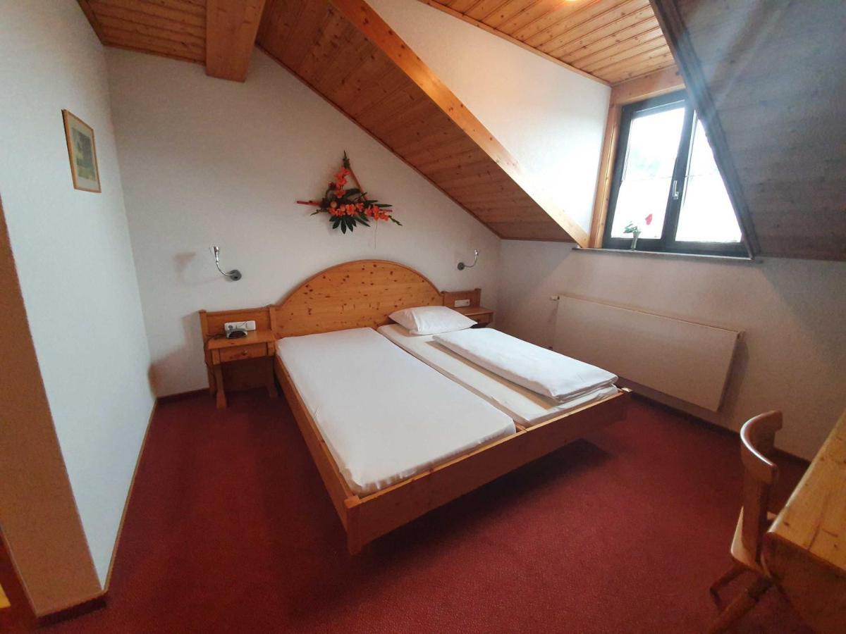 Landgasthof Brunnenwirt Zum Meenzer Fischbachtal 外观 照片